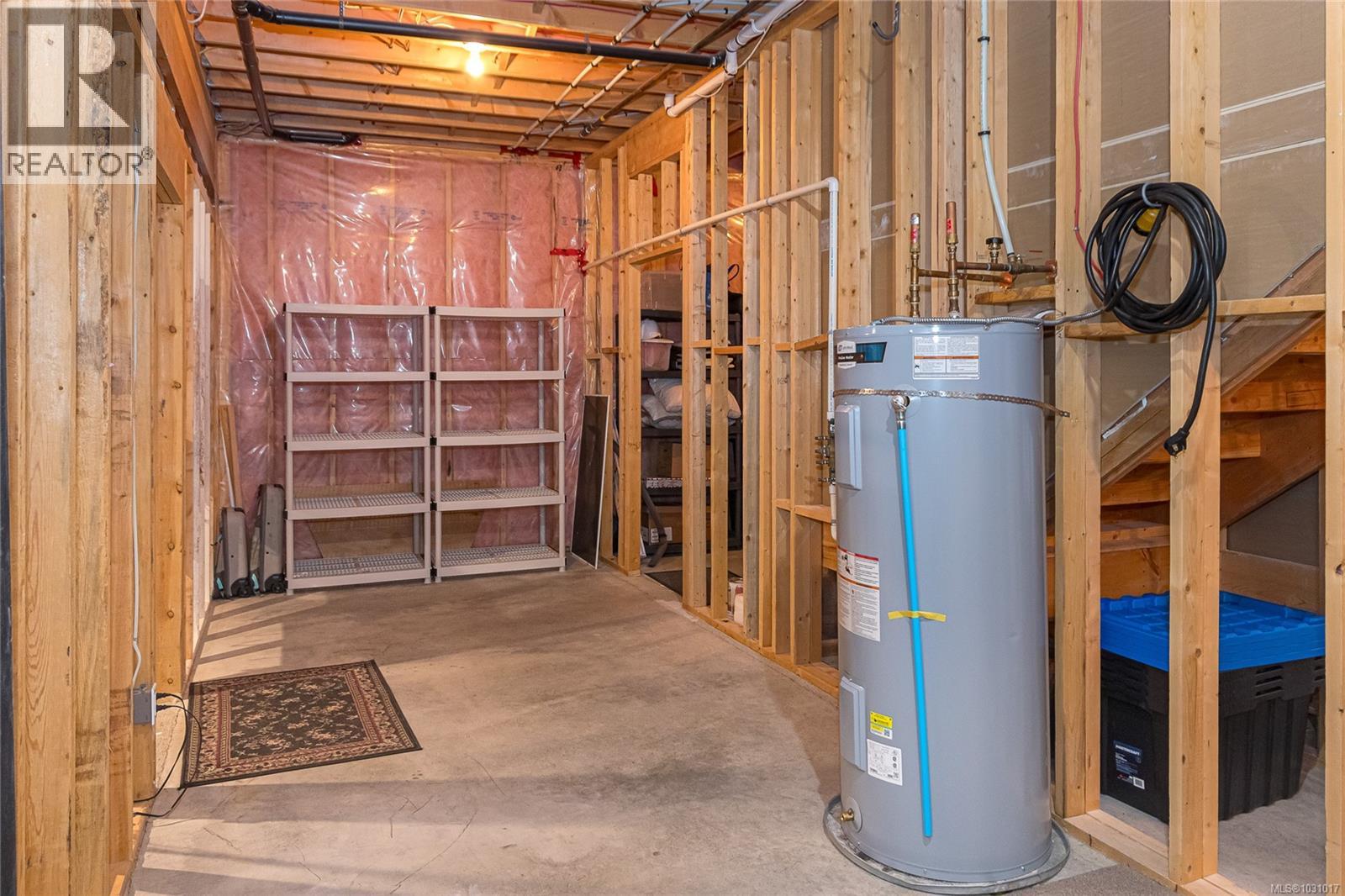 843 COUNTRY CLUB DR - 34