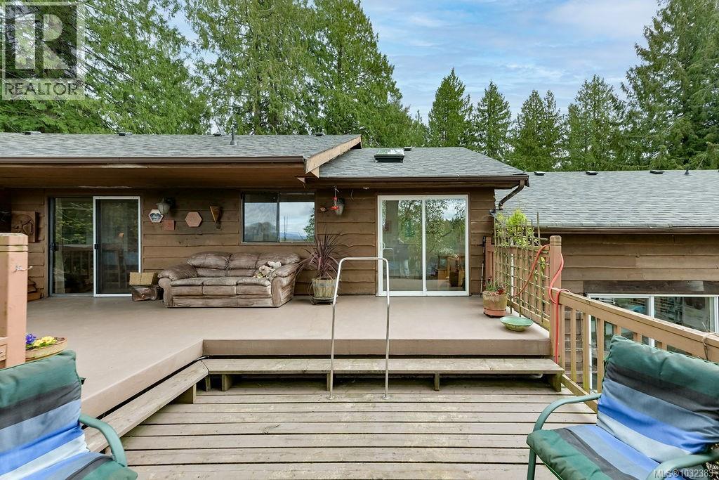 9236 PINETREE RD - 28