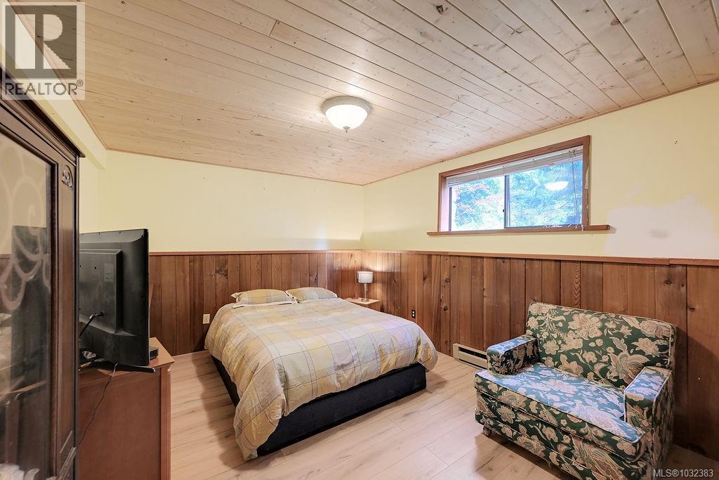 9236 PINETREE RD - 46