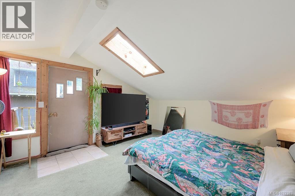 9236 PINETREE RD - 58