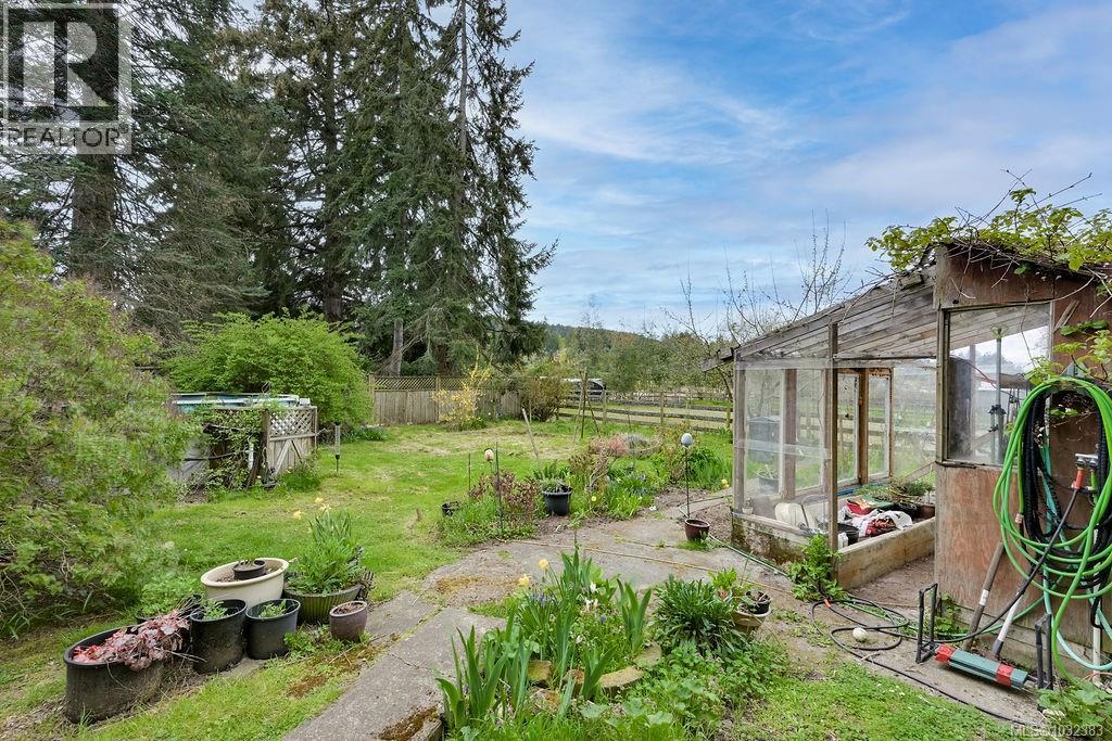 9236 PINETREE RD - 83