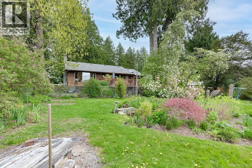 9236 PINETREE RD - 86