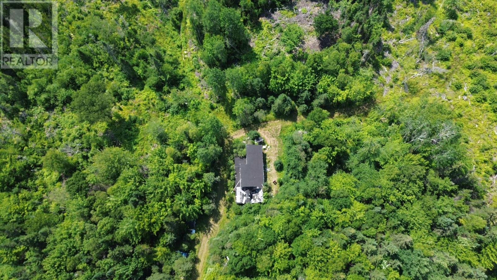 Property 16 of 20 of 5569 Highway 105 Highway