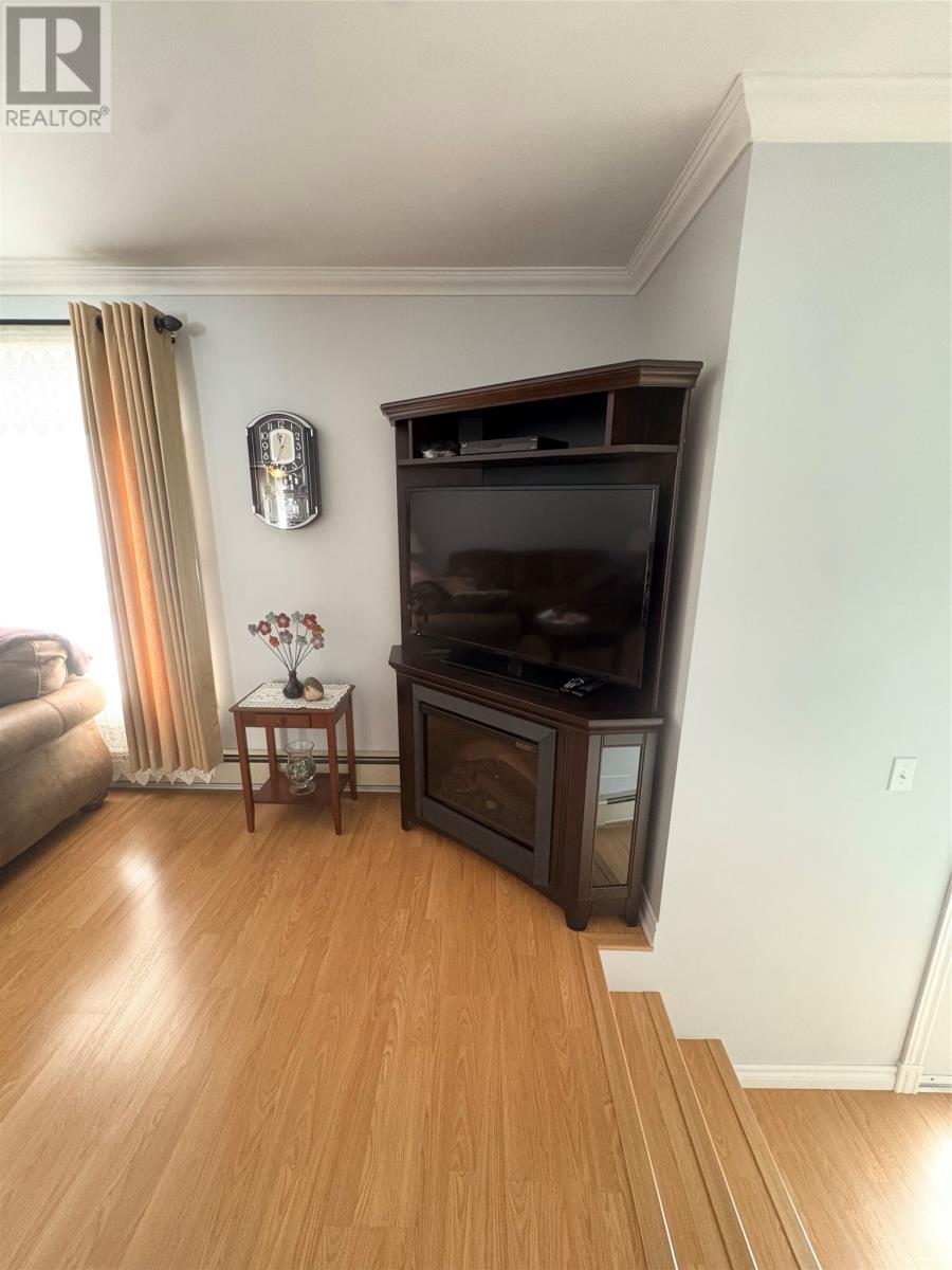 16 North Side Road — photo 9