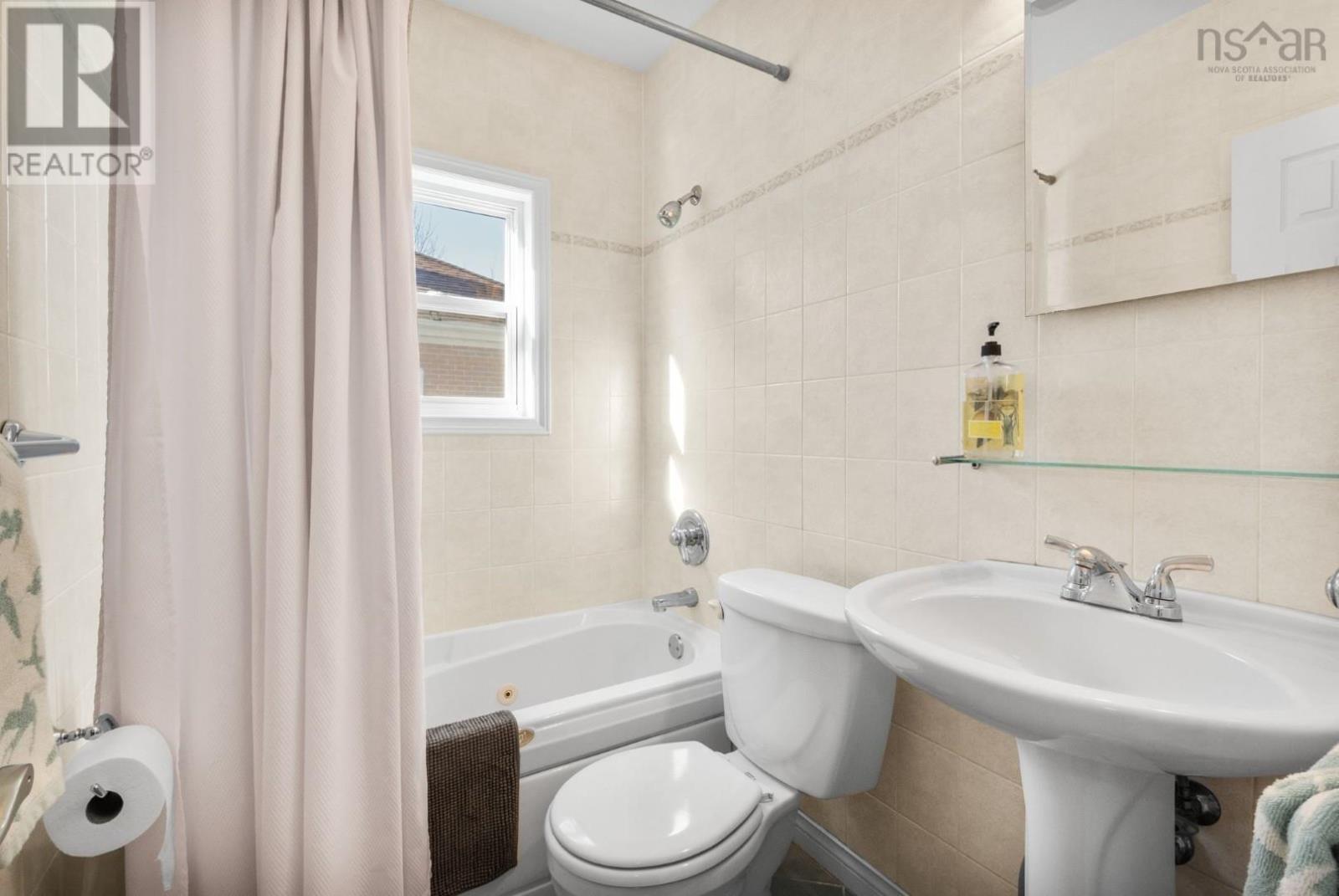 Property 15 of 51 of 3119 Ashburn Avenue