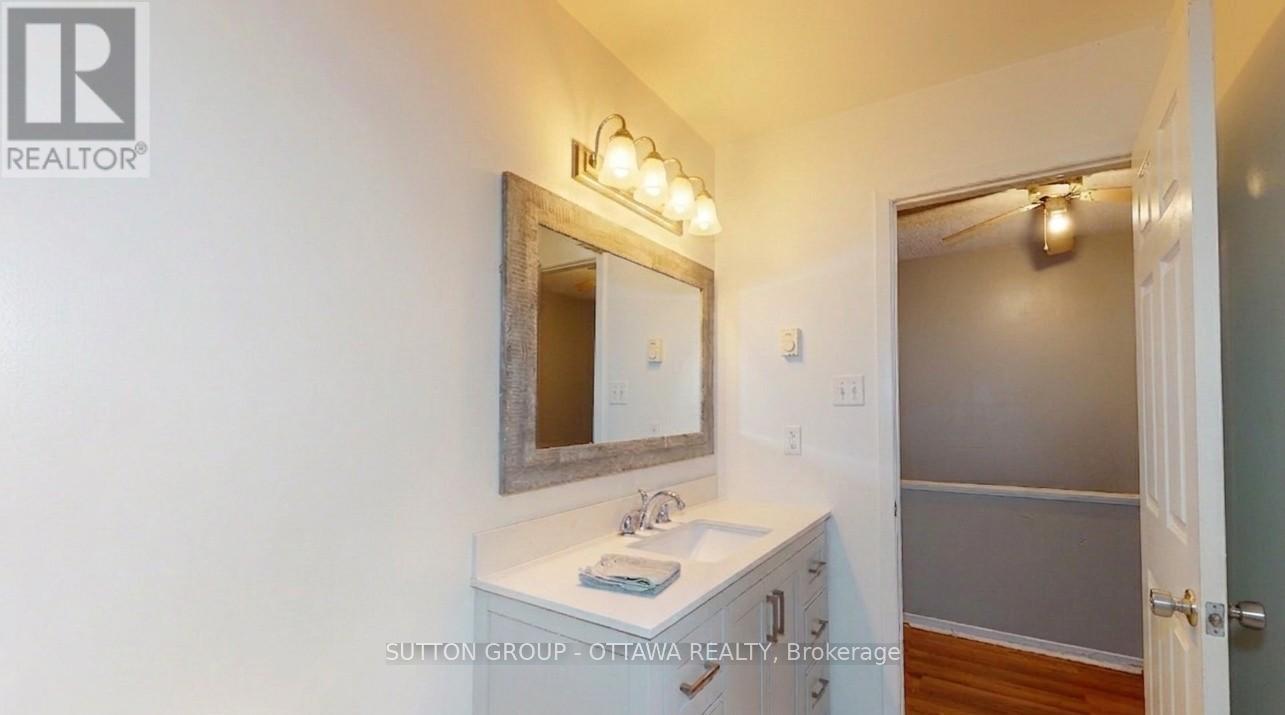 28 CARRAWAY CRESCENT - 4