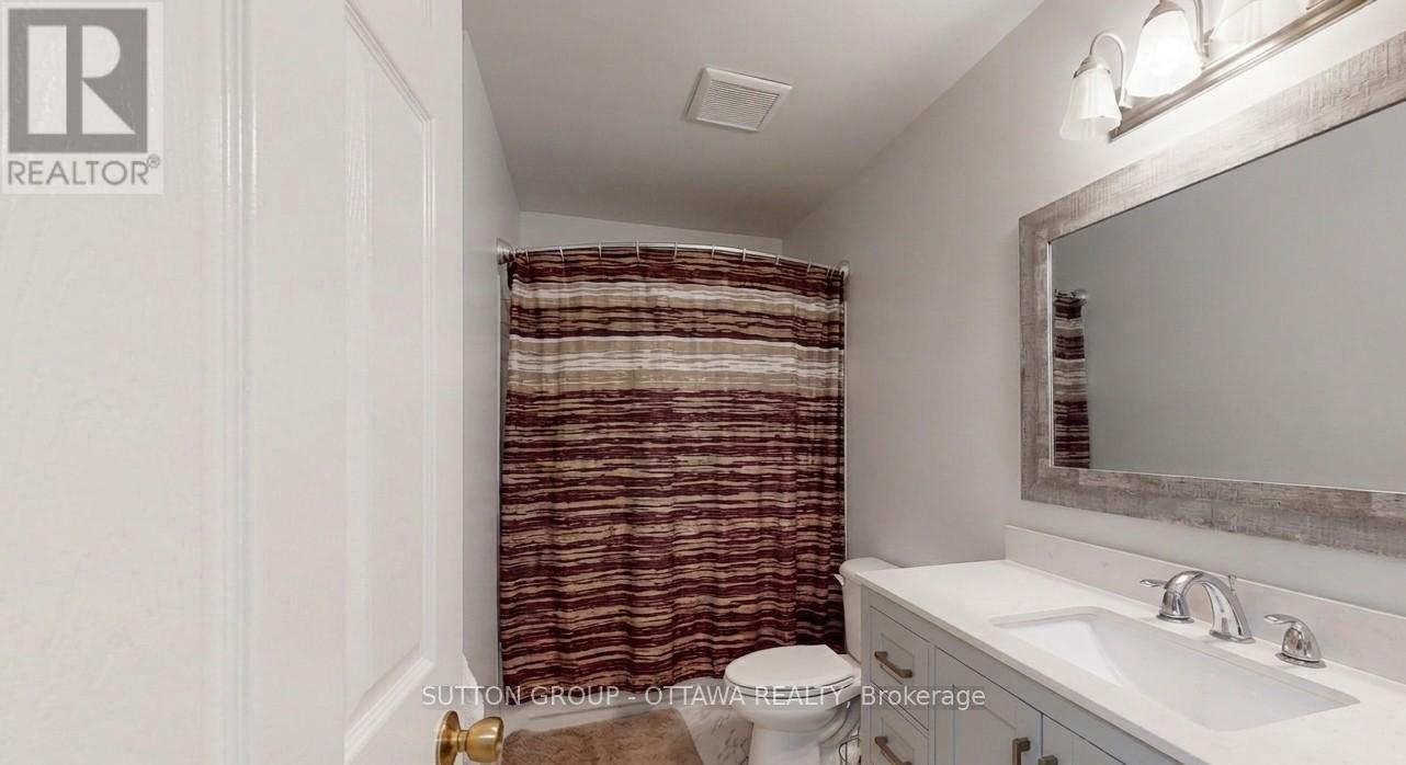 28 CARRAWAY CRESCENT - 5