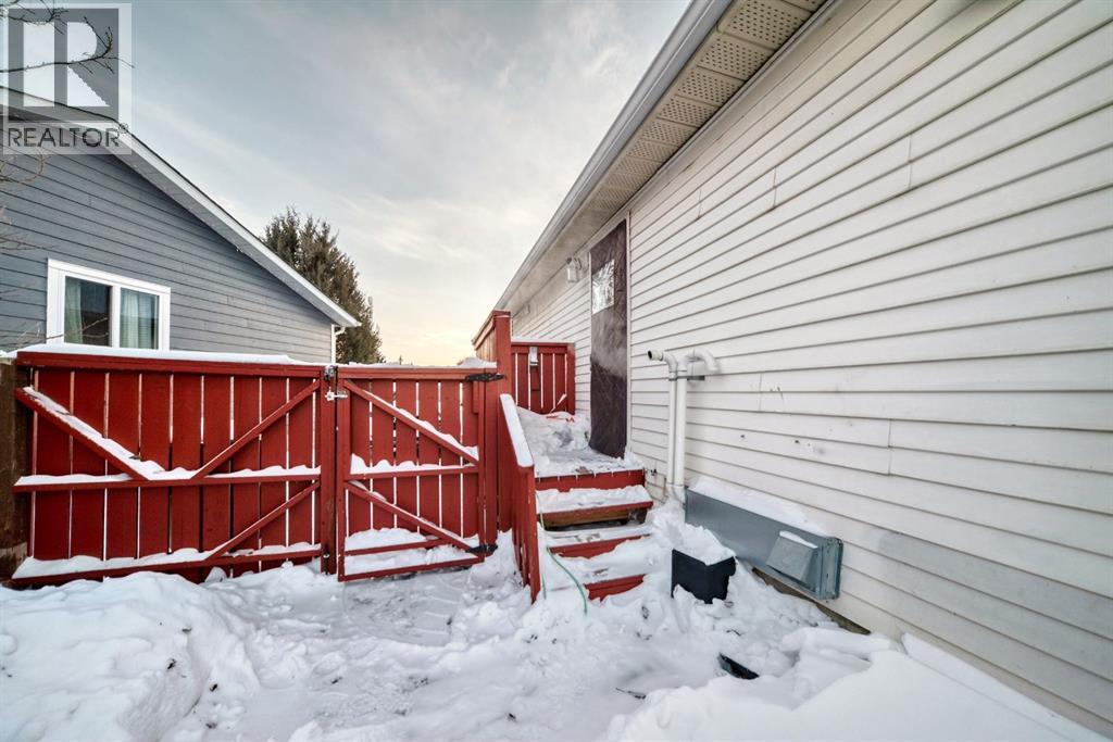 131 HUNTSTROM DRIVE NE - 37