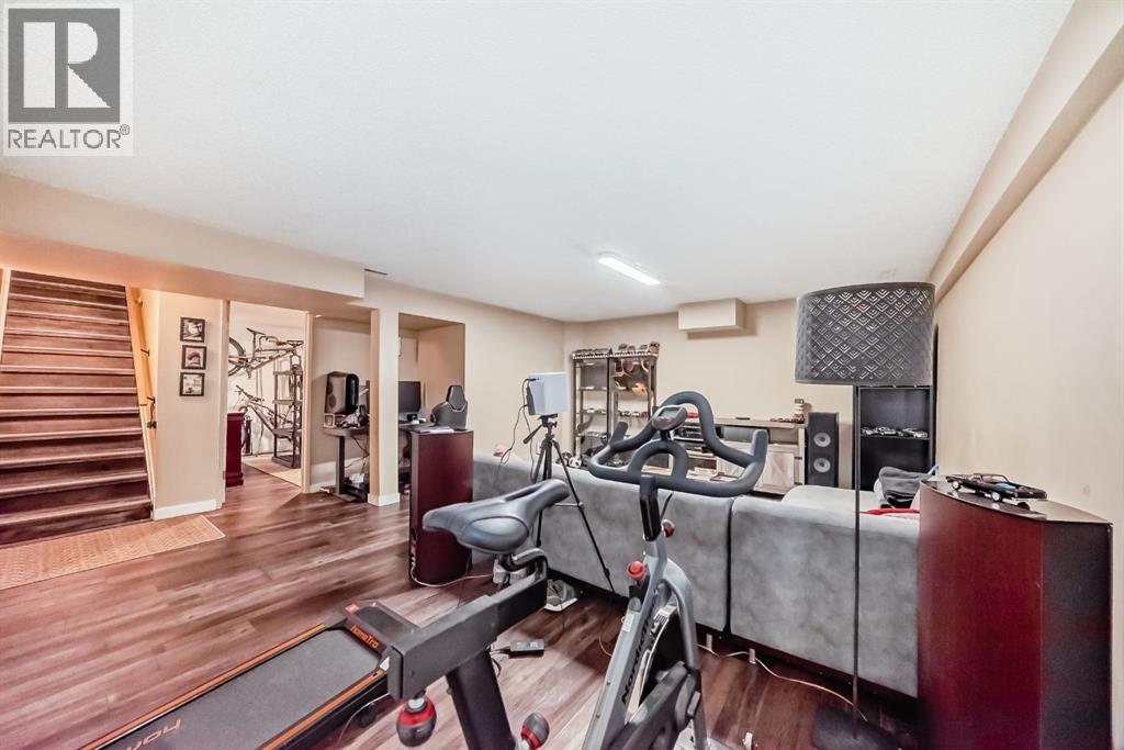 131 HUNTSTROM DRIVE NE - 21