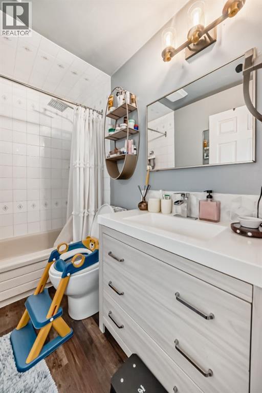 131 HUNTSTROM DRIVE NE - 18