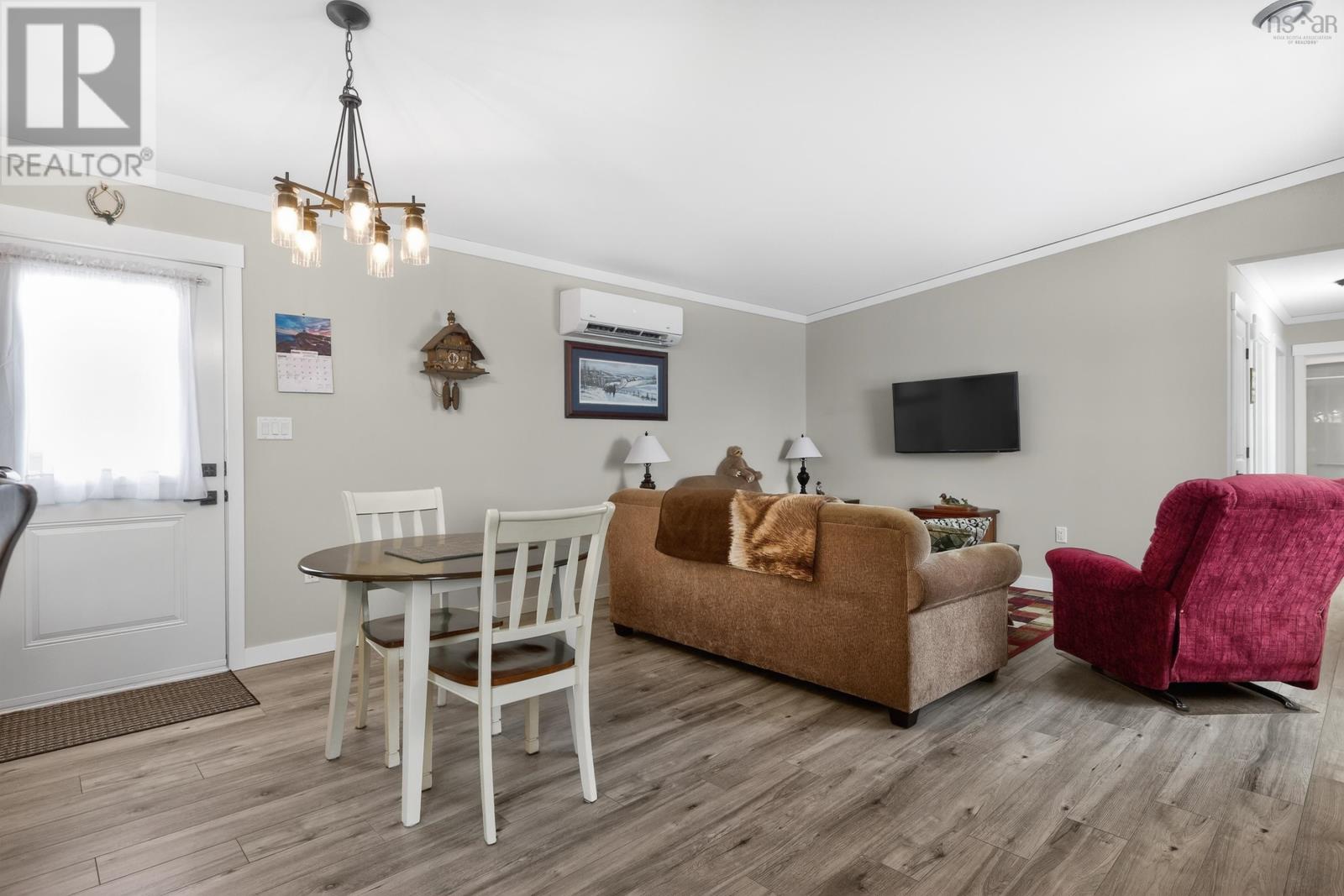 Property 10 of 41 of 82 Sunrise Court