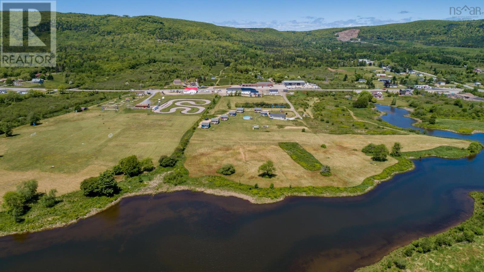 4752 Highway 1 - 4