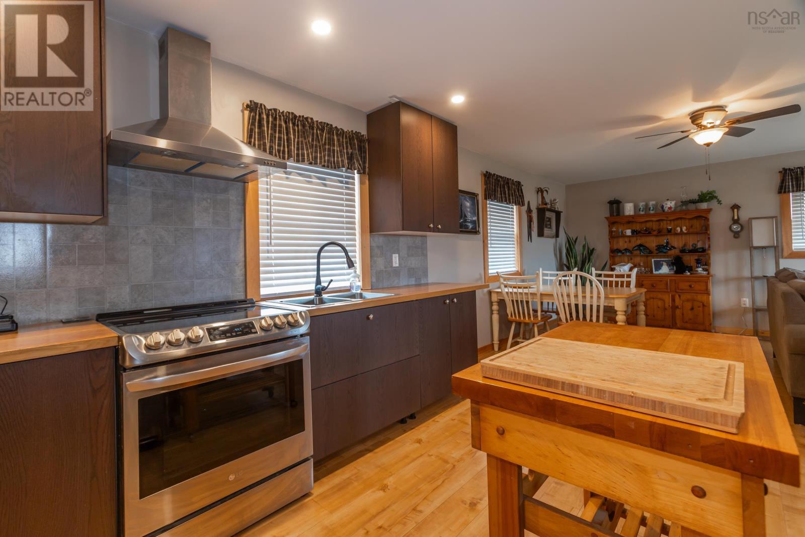 4752 Highway 1 - 7