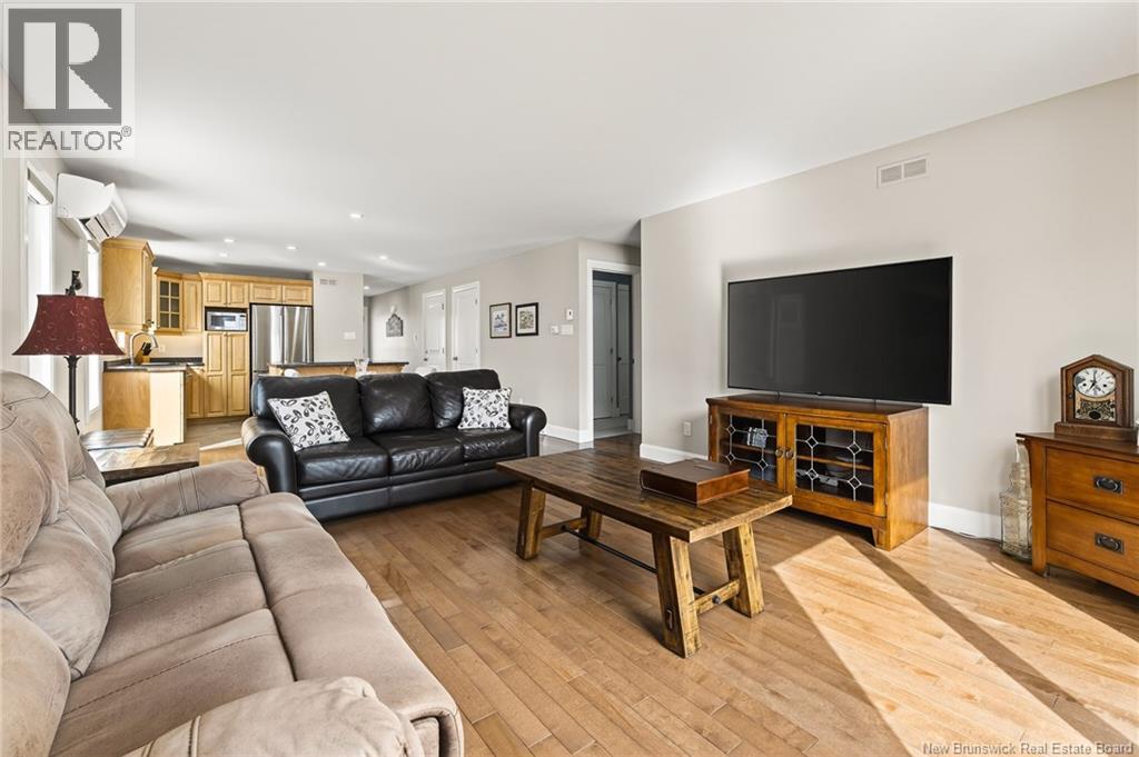 28 Aimé Street - 16