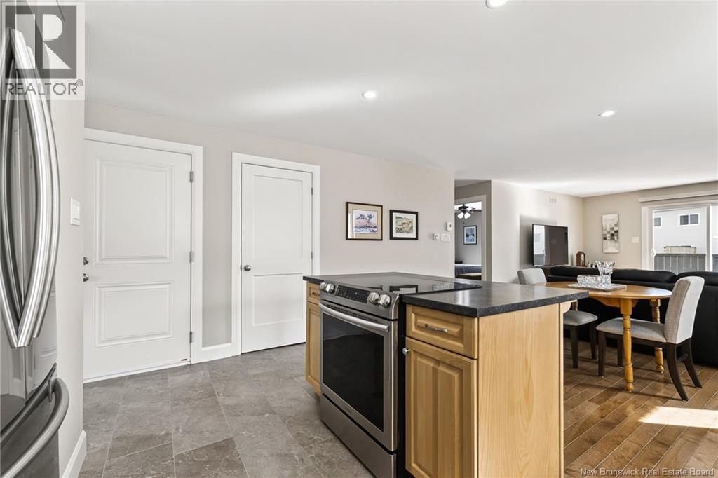 28 Aimé Street - 11