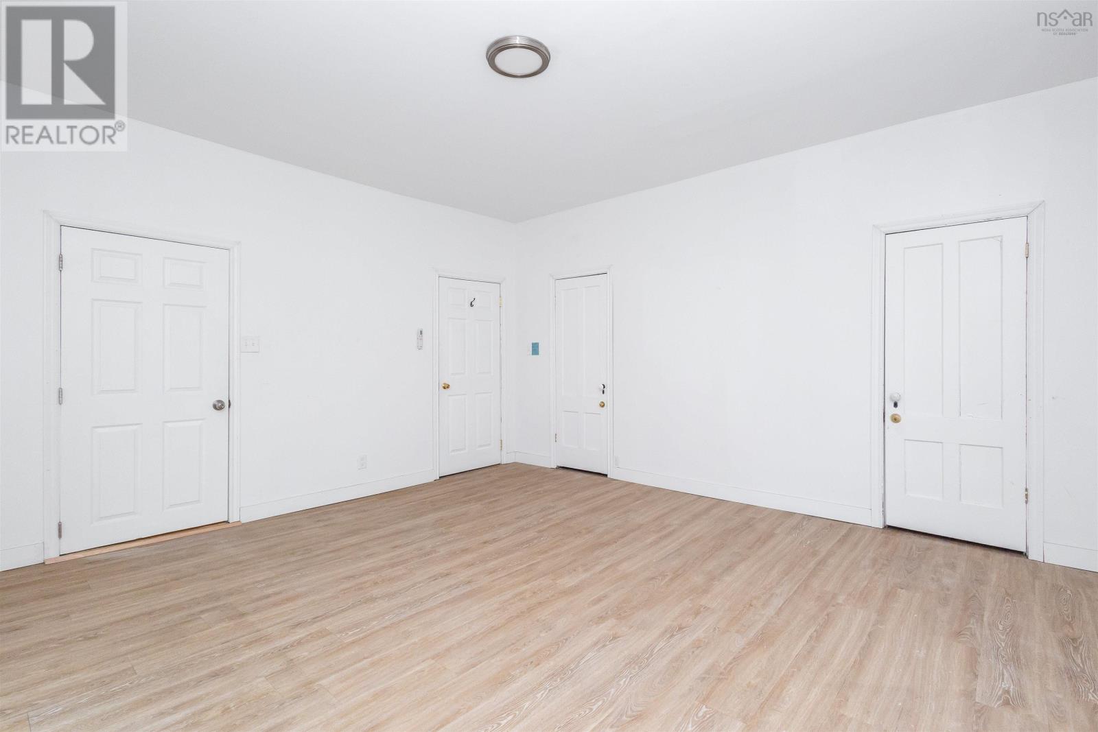 Property 21 of 41 of 808 George Street