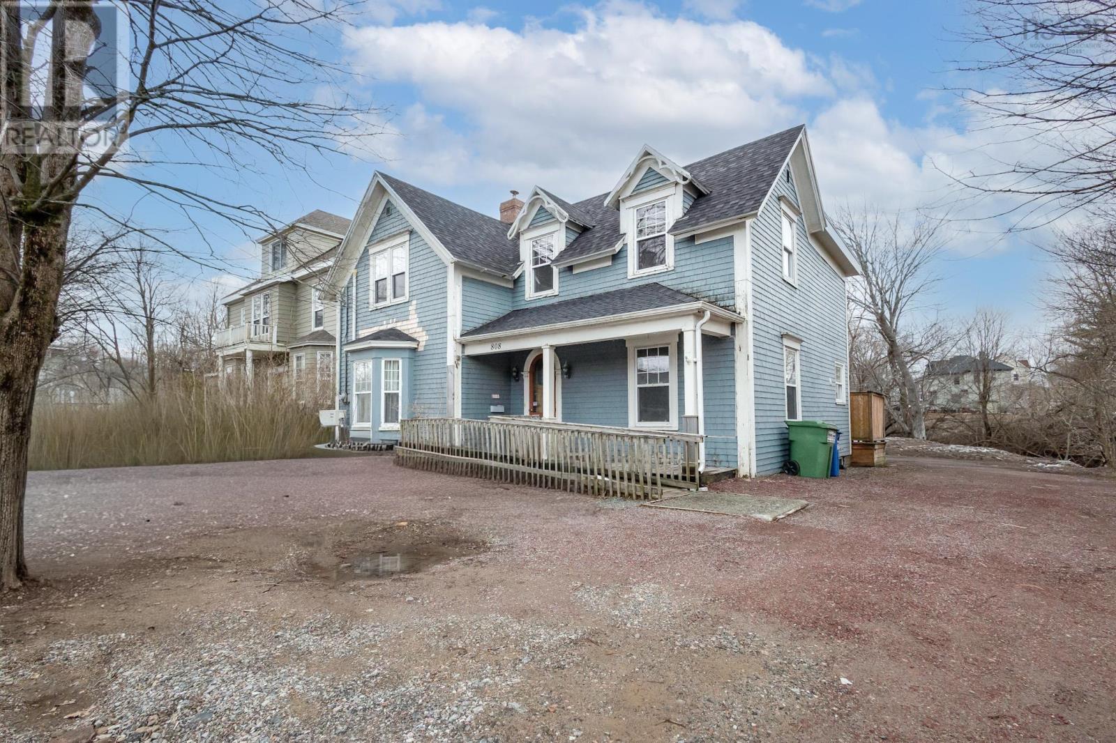 Property 2 of 41 of 808 George Street