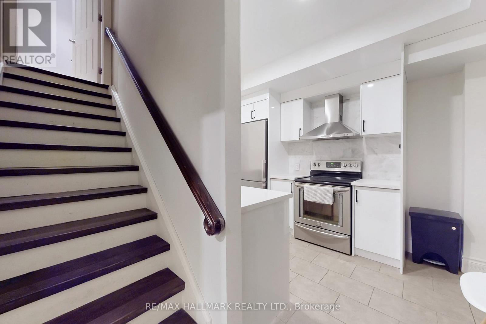 28 CLARKHILL STREET - 29