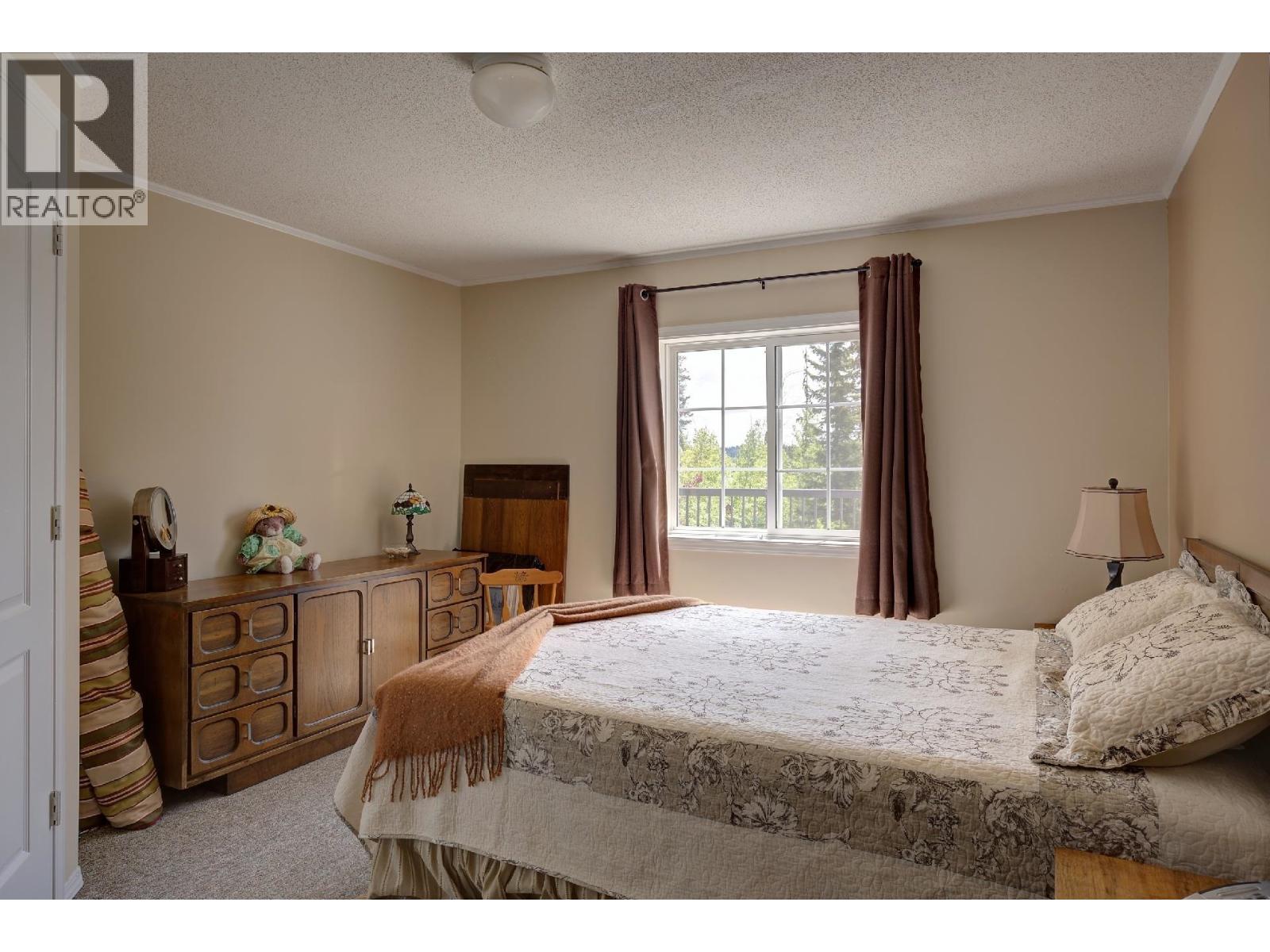 3742 HORSEFLY ROAD - 24