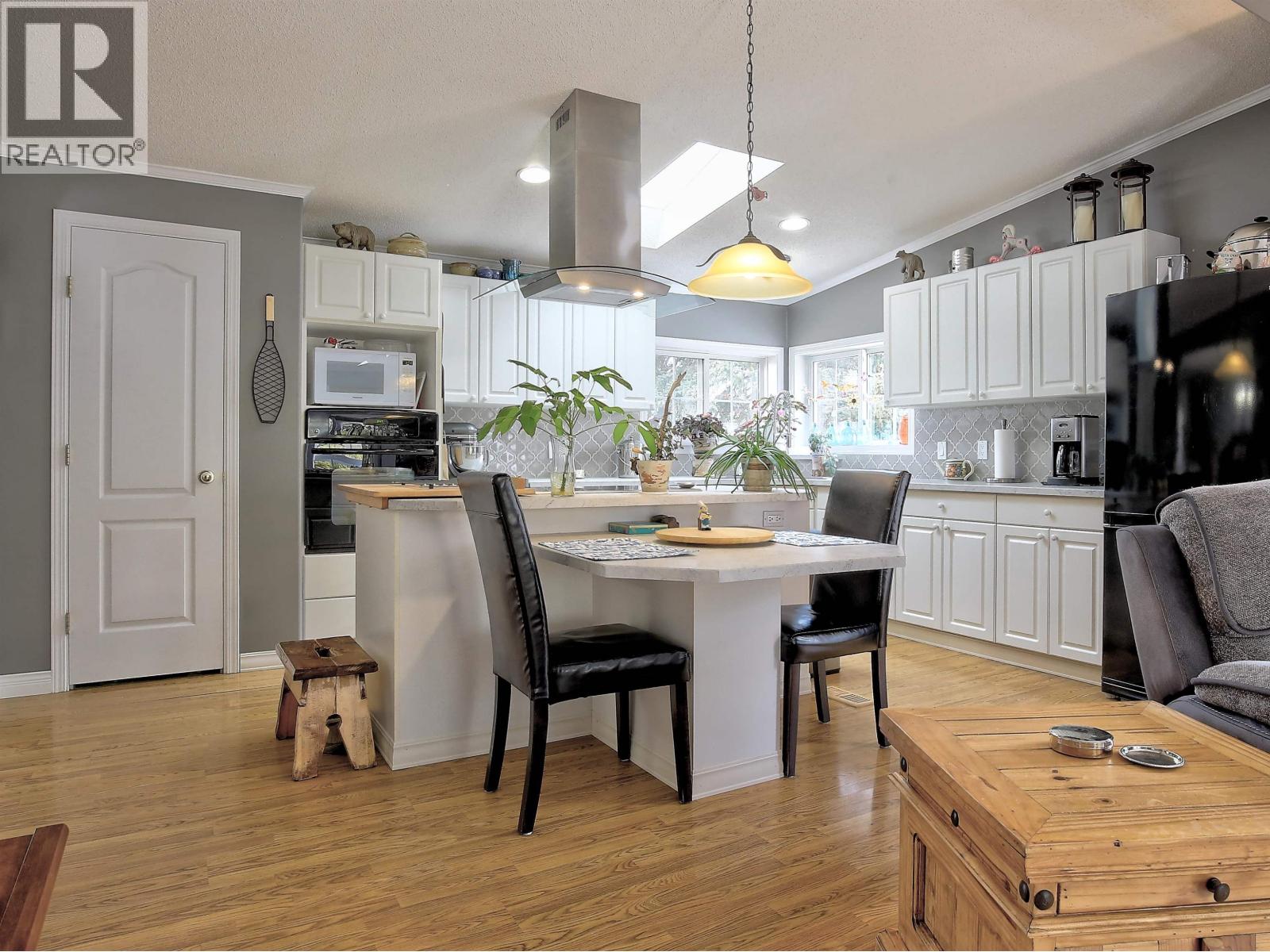 3742 HORSEFLY ROAD - 8