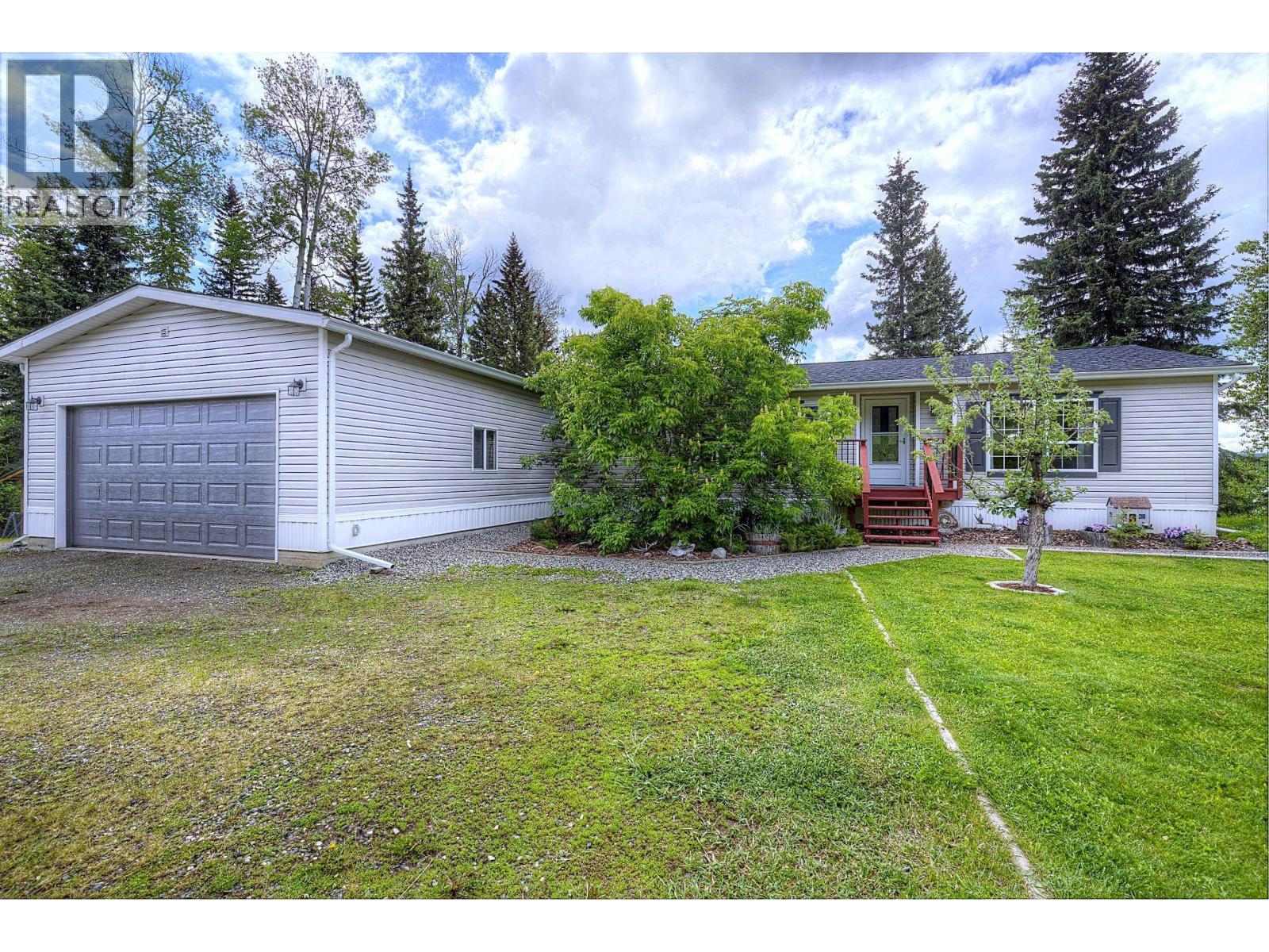 3742 HORSEFLY ROAD - 31