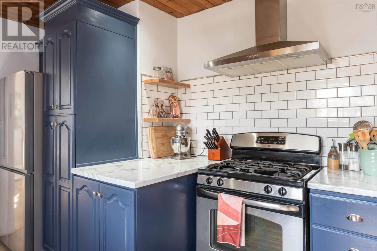 Property 10 of 45 of 22 Washington Street