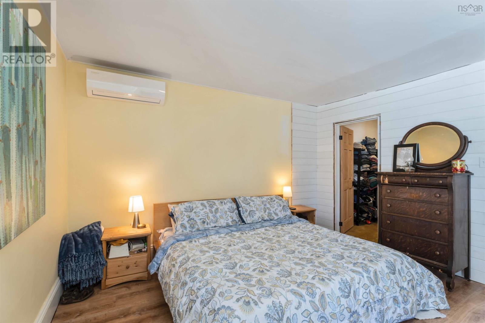 Property 24 of 45 of 22 Washington Street