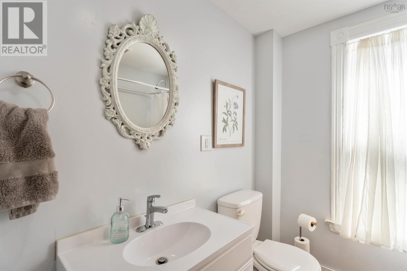 Property 27 of 45 of 22 Washington Street