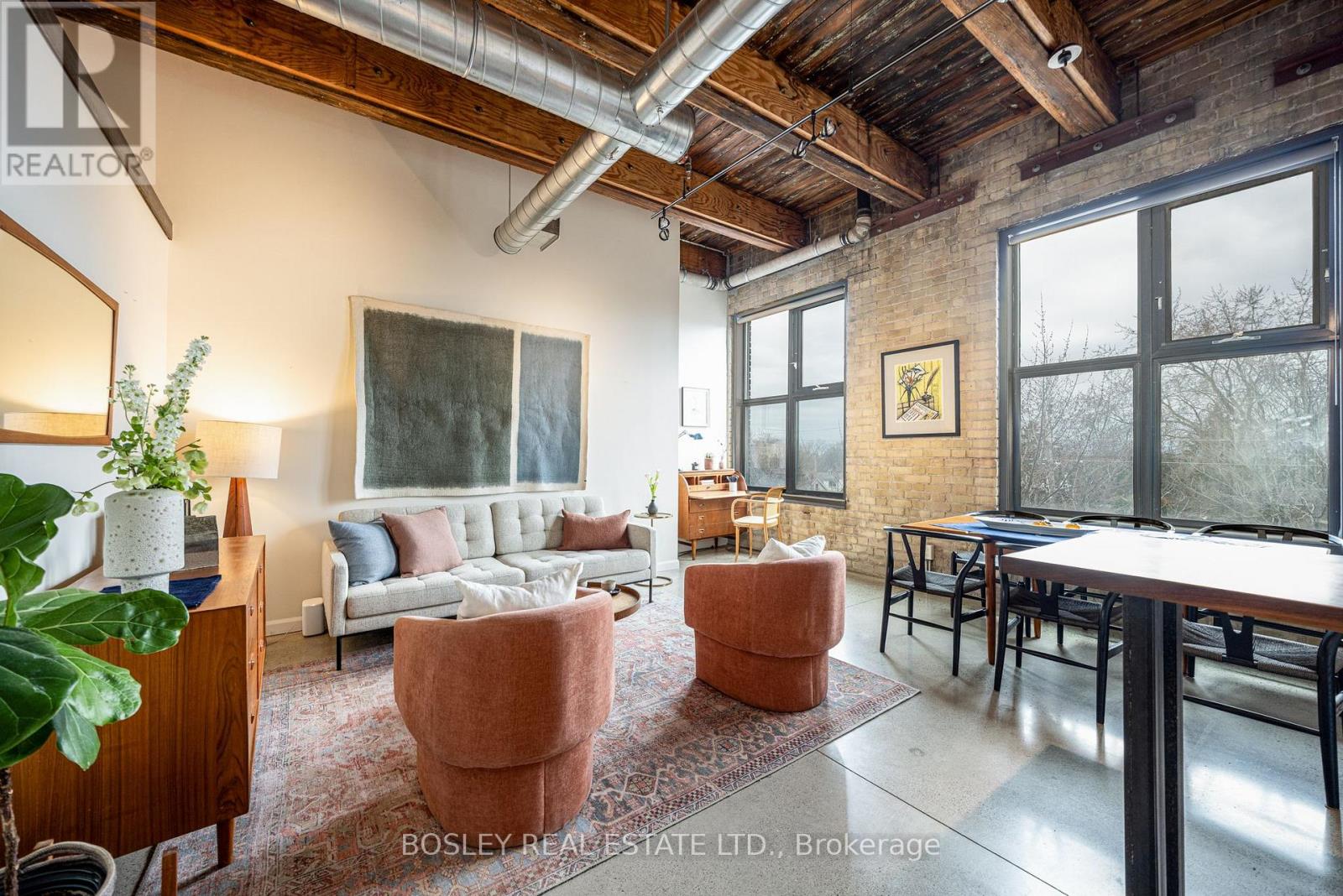 309 - 363 SORAUREN AVENUE