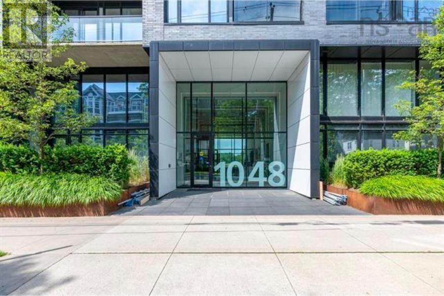 Property photo of 804 Wellington Street