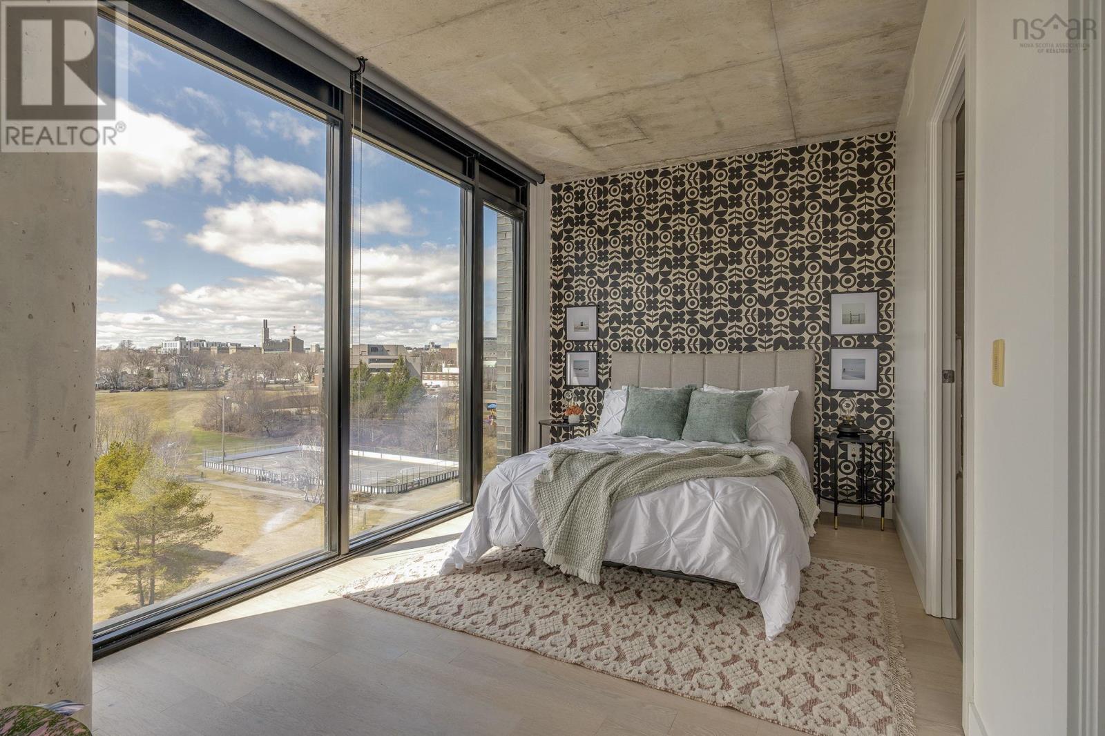 Property 28 of 41 of 804 Wellington Street