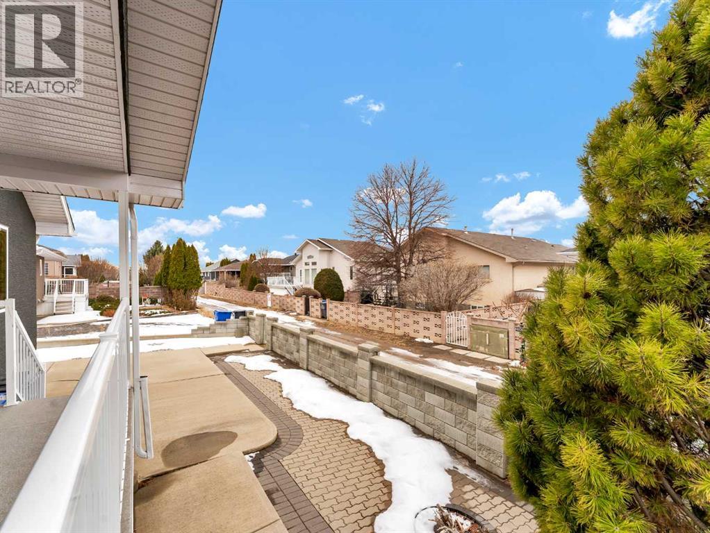 
          254 Park Meadows Drive Southeast
            <br/>
            <span>Medicine Hat</span>
            , 
            <span>AB</span>
             <span>T1B4C4</span>
         - Photo 38