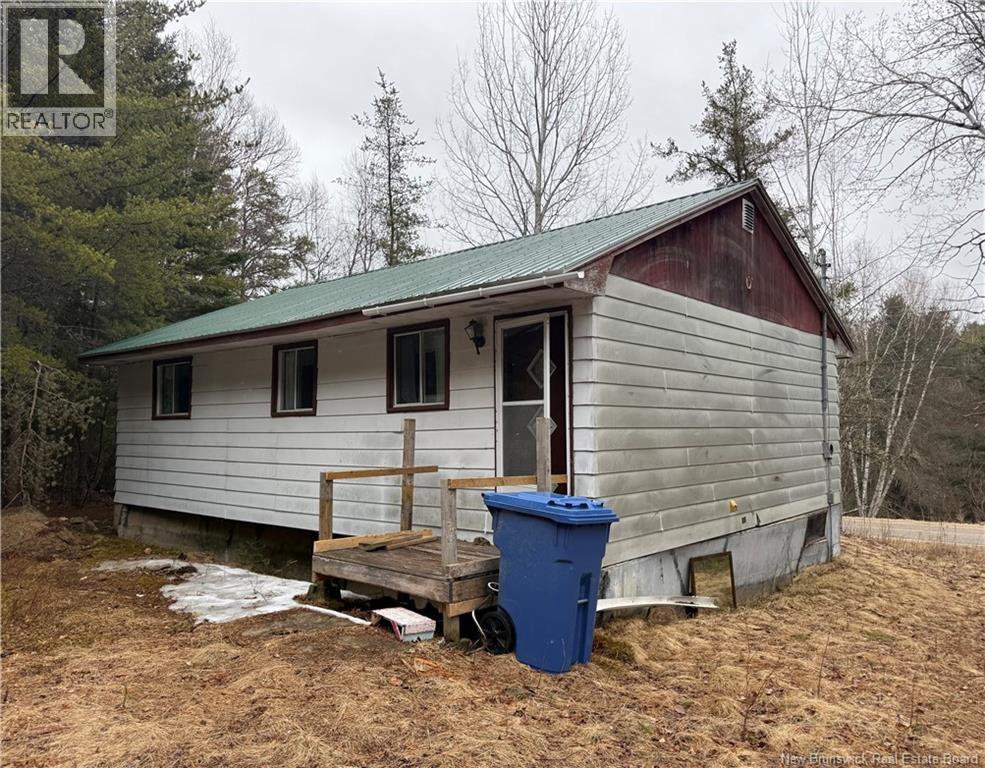 373 HOWARD ROAD - Image 2
