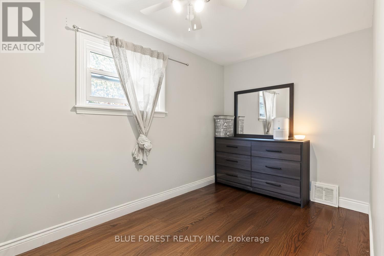 1220 WILTON AVENUE - 10