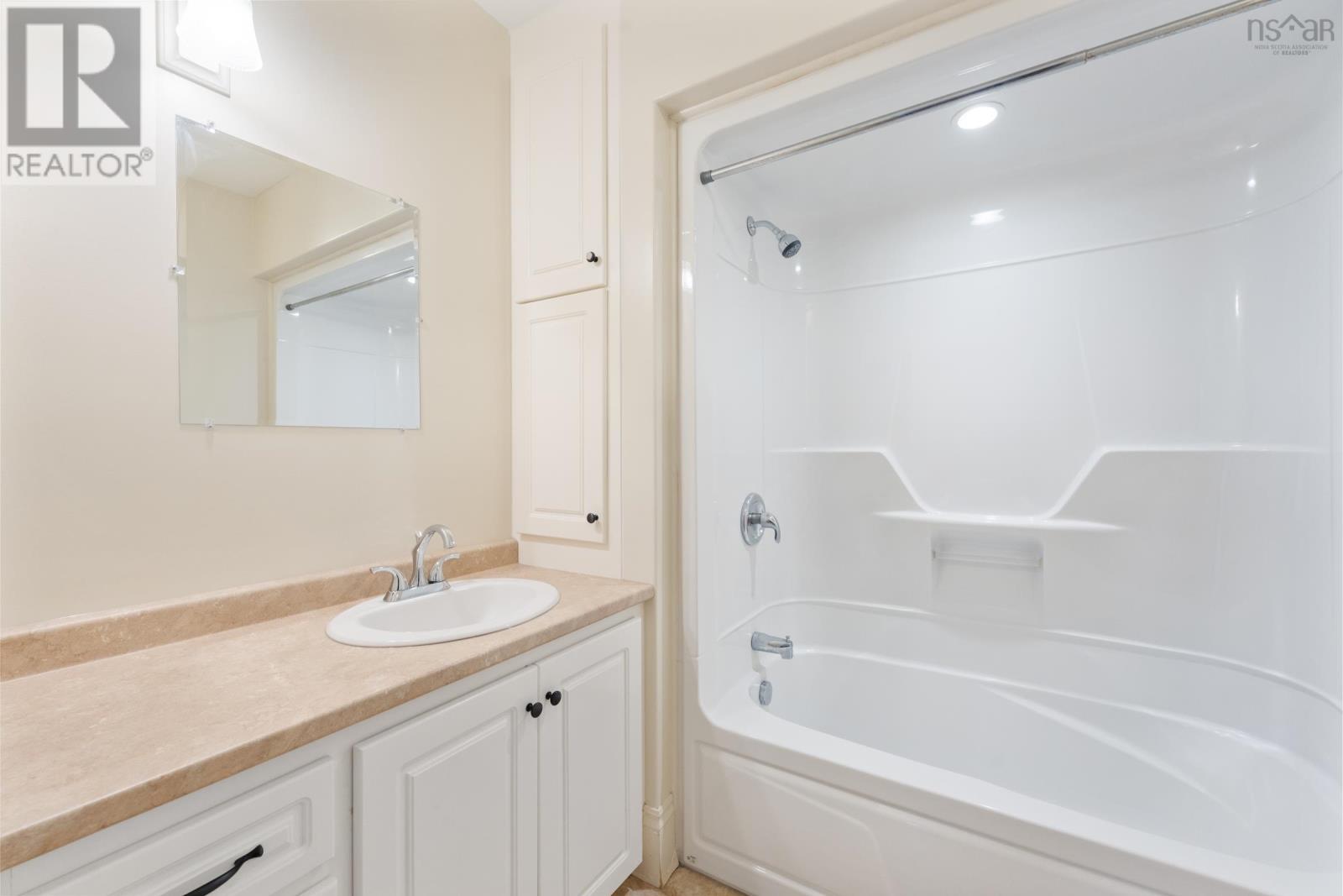 Property 9 of 39 of 4821 Highway 1