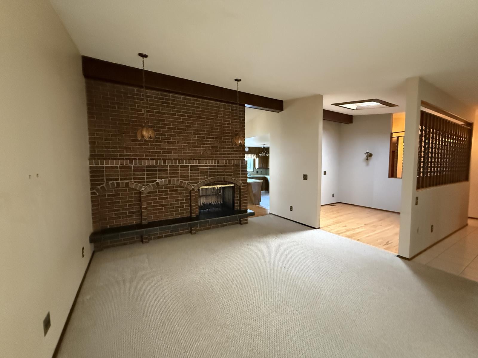 15105  92 St NW — photo 6