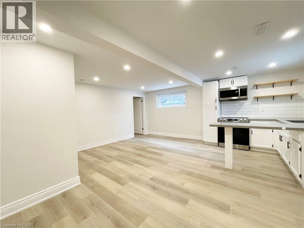 54 NELLO Street - 25