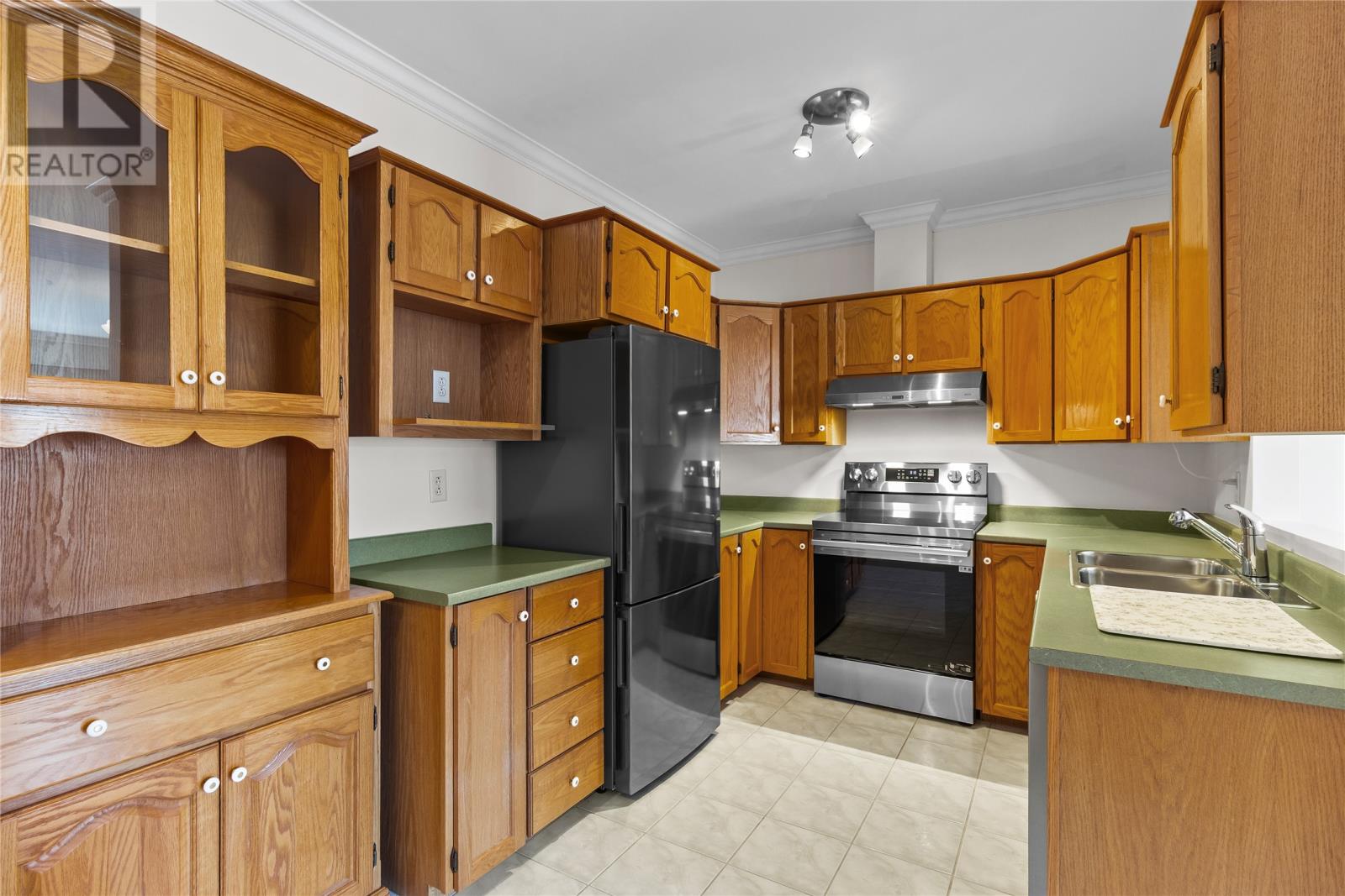 #306 386 ELIZABETH AVENUE - 10