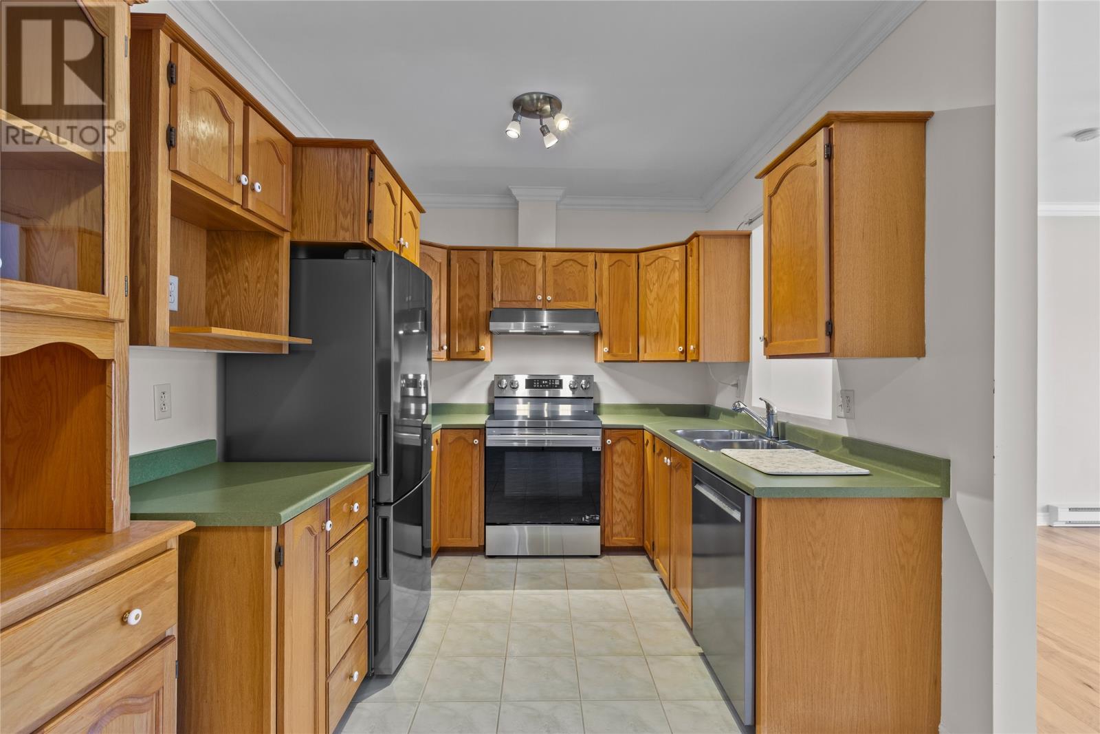 #306 386 ELIZABETH AVENUE - 11