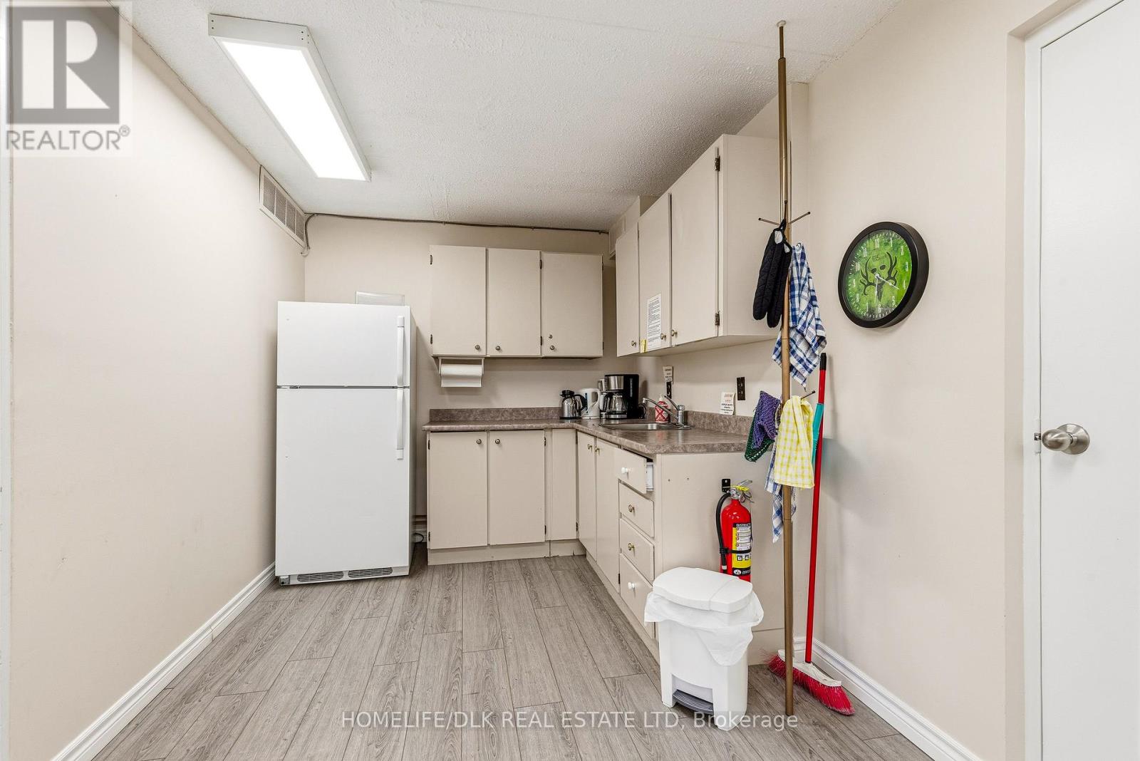 Kitchenette in Common room