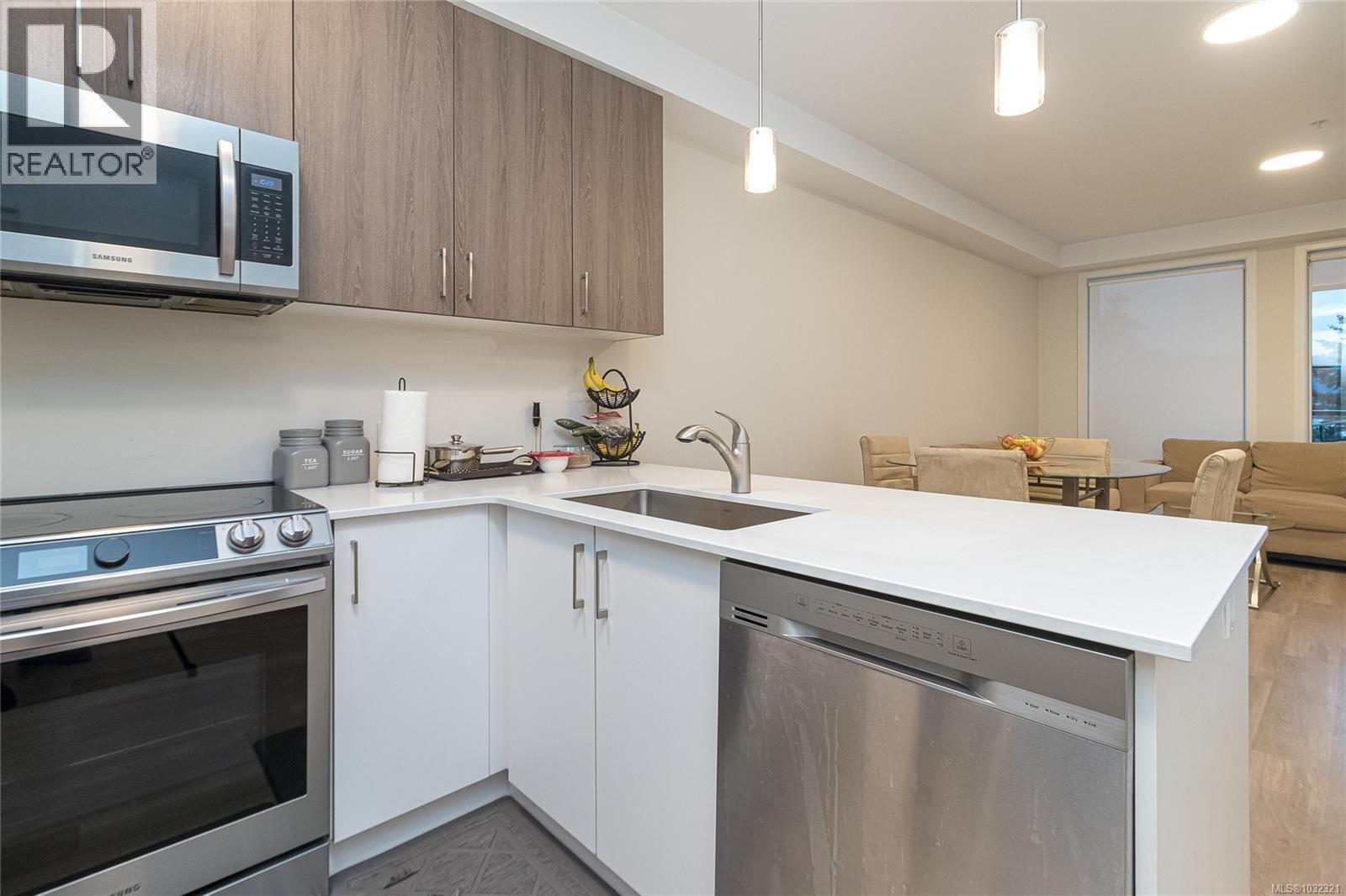 #304 815 ORONO AVE - 13