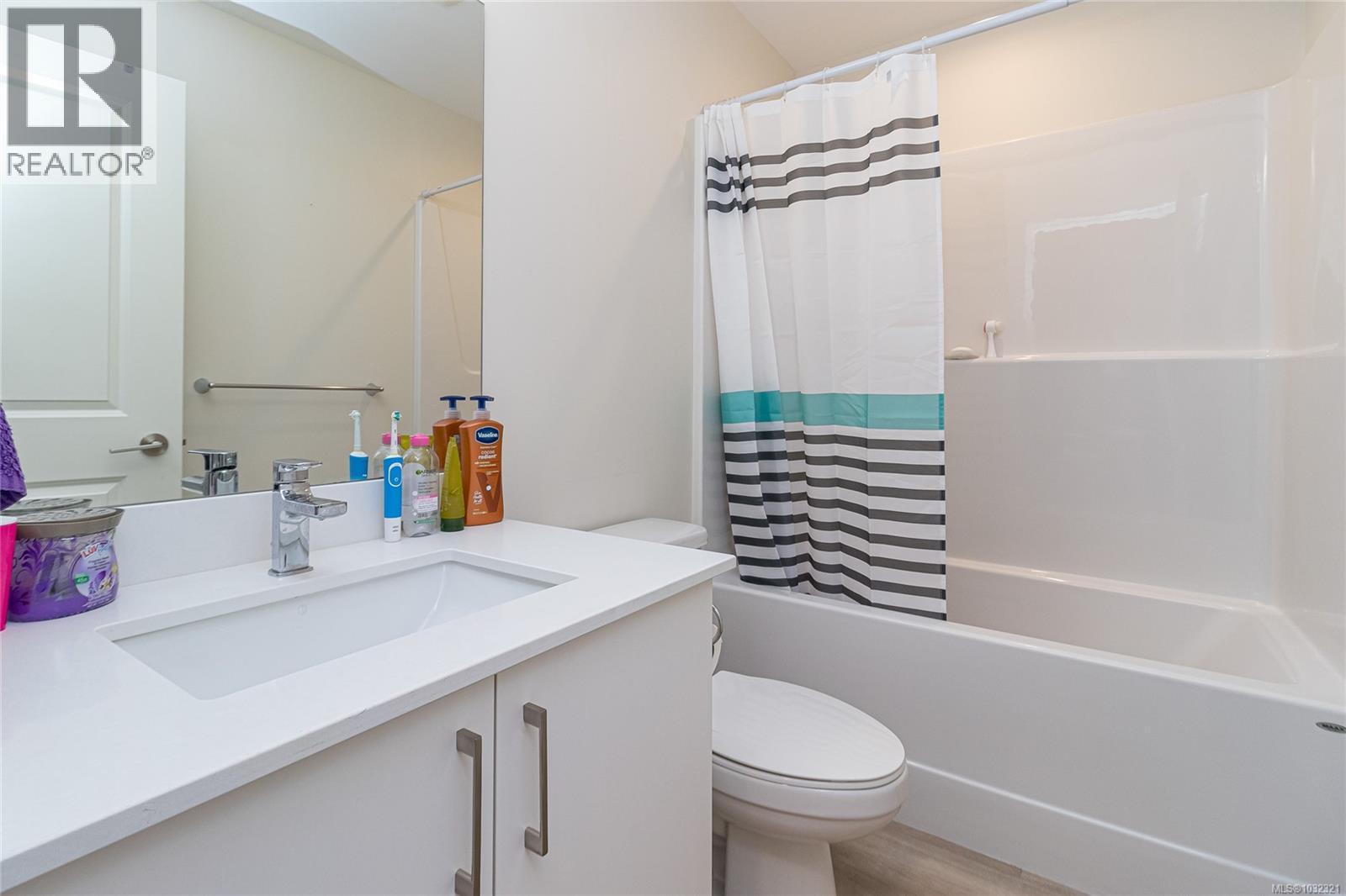 #304 815 ORONO AVE - 19