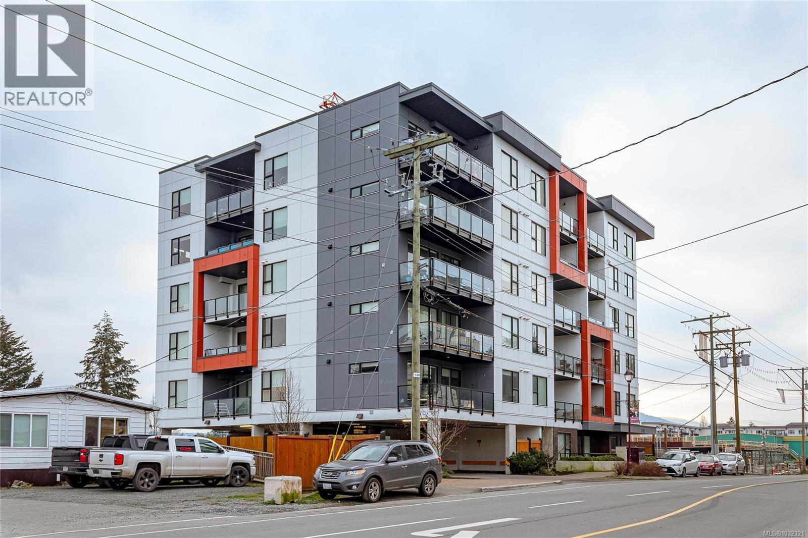 #304 815 ORONO AVE - 23