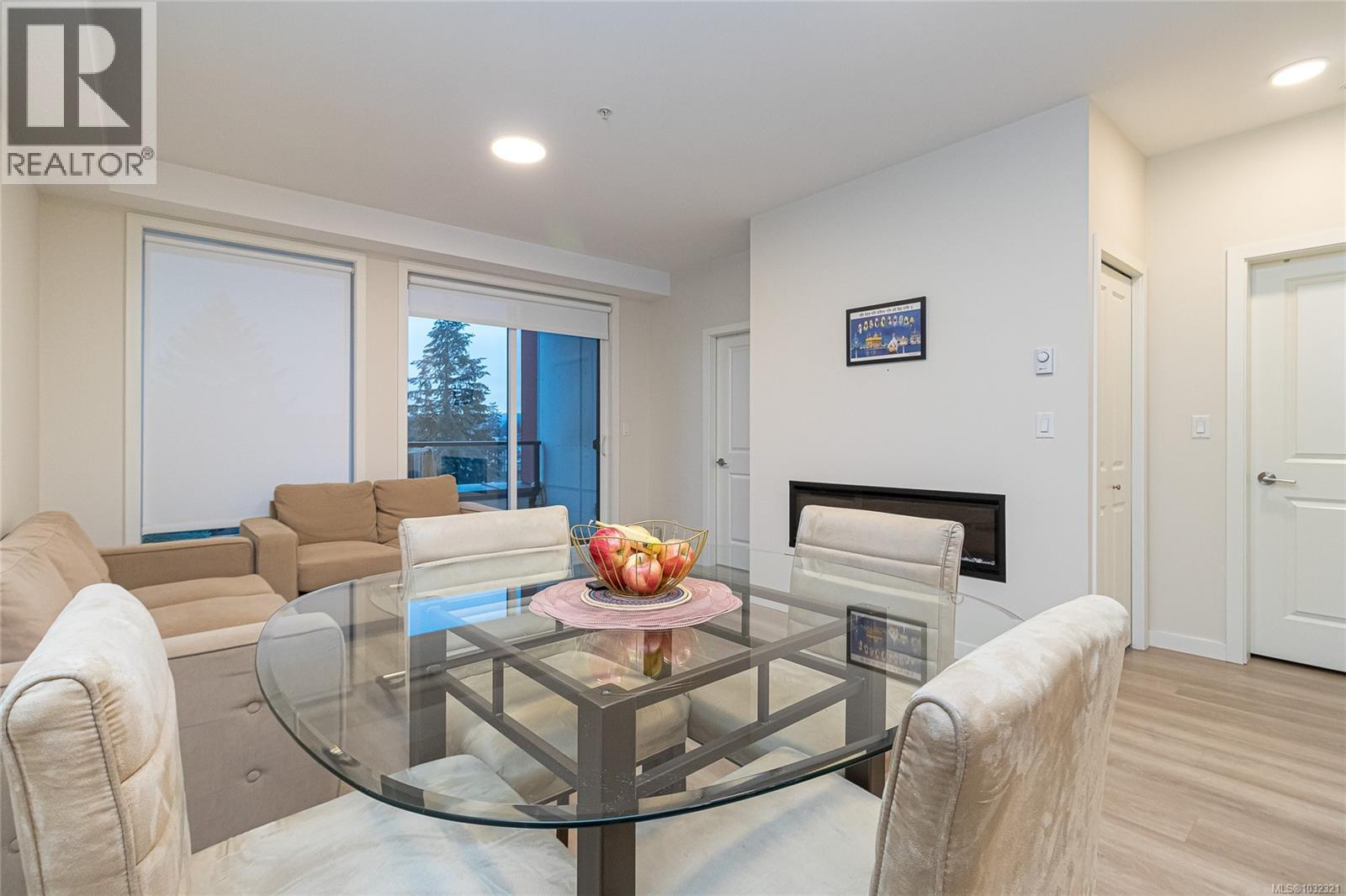 #304 815 Orono Ave - 9
