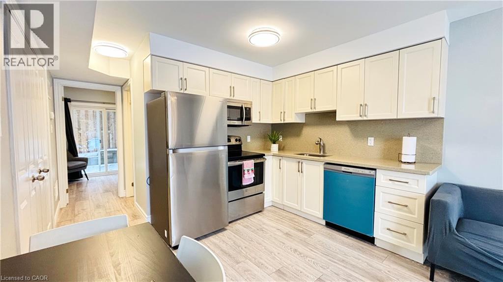 122 COURTLAND Avenue E Unit# 6, Kitchener, Ontario, N2G0B8 — Photo 11
