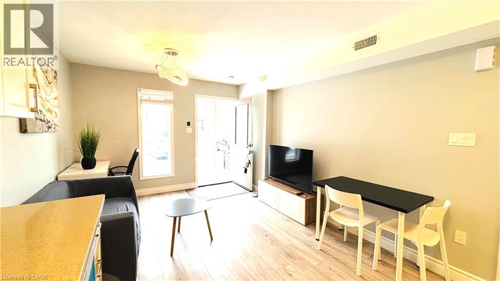 122 COURTLAND Avenue E Unit# 6, Kitchener, Ontario, N2G0B8 — Photo 7
