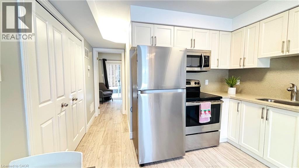 122 COURTLAND Avenue E Unit# 6, Kitchener, Ontario, N2G0B8 — Photo 9
