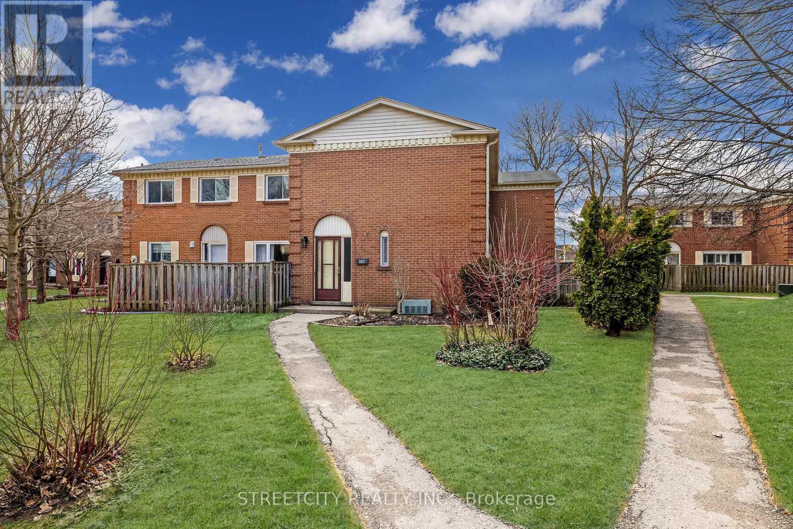 282 HOMESTEAD CRESCENT