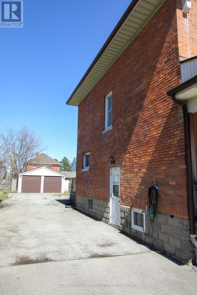 86 GRIFFITH STREET - 38
