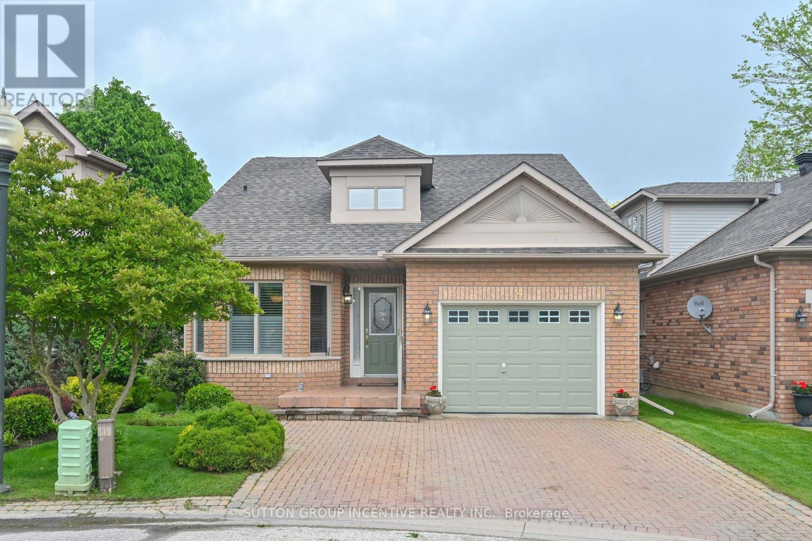 4 BELAIR PLACE - 1